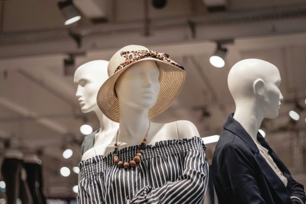 Style essentiel : idées tendance et astuces mode à adopter